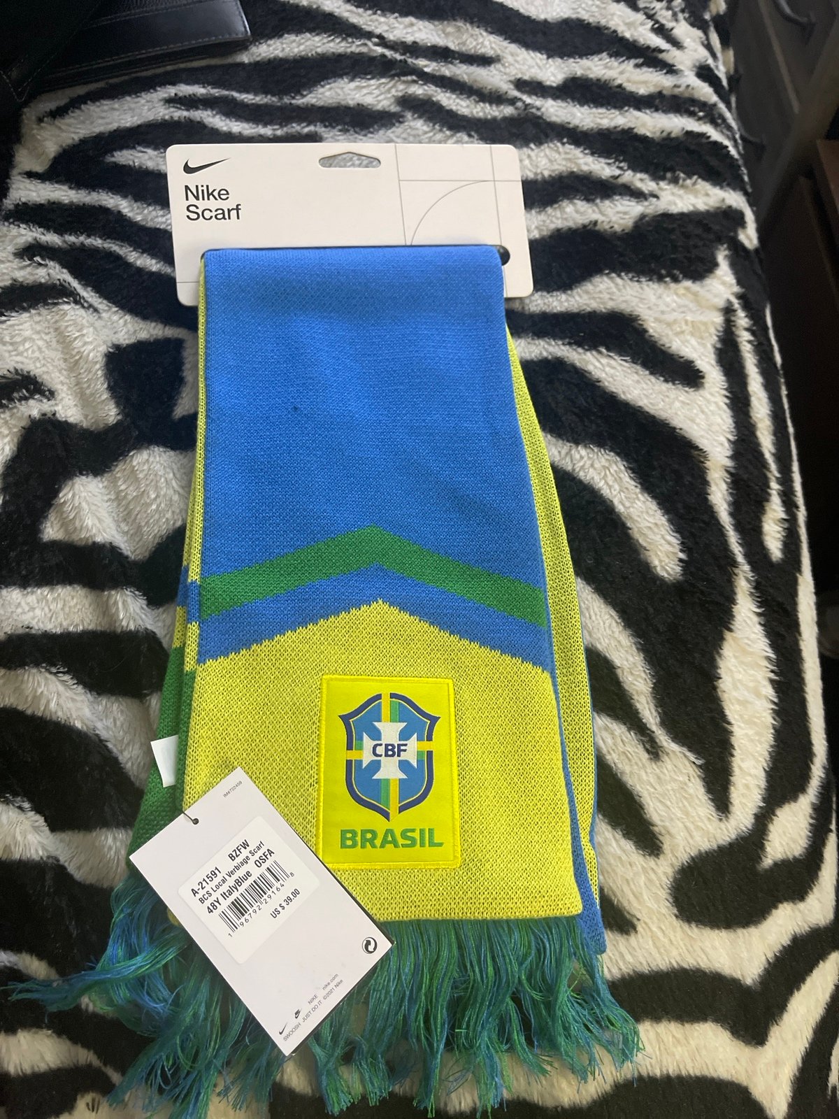 Nike brazil scarf