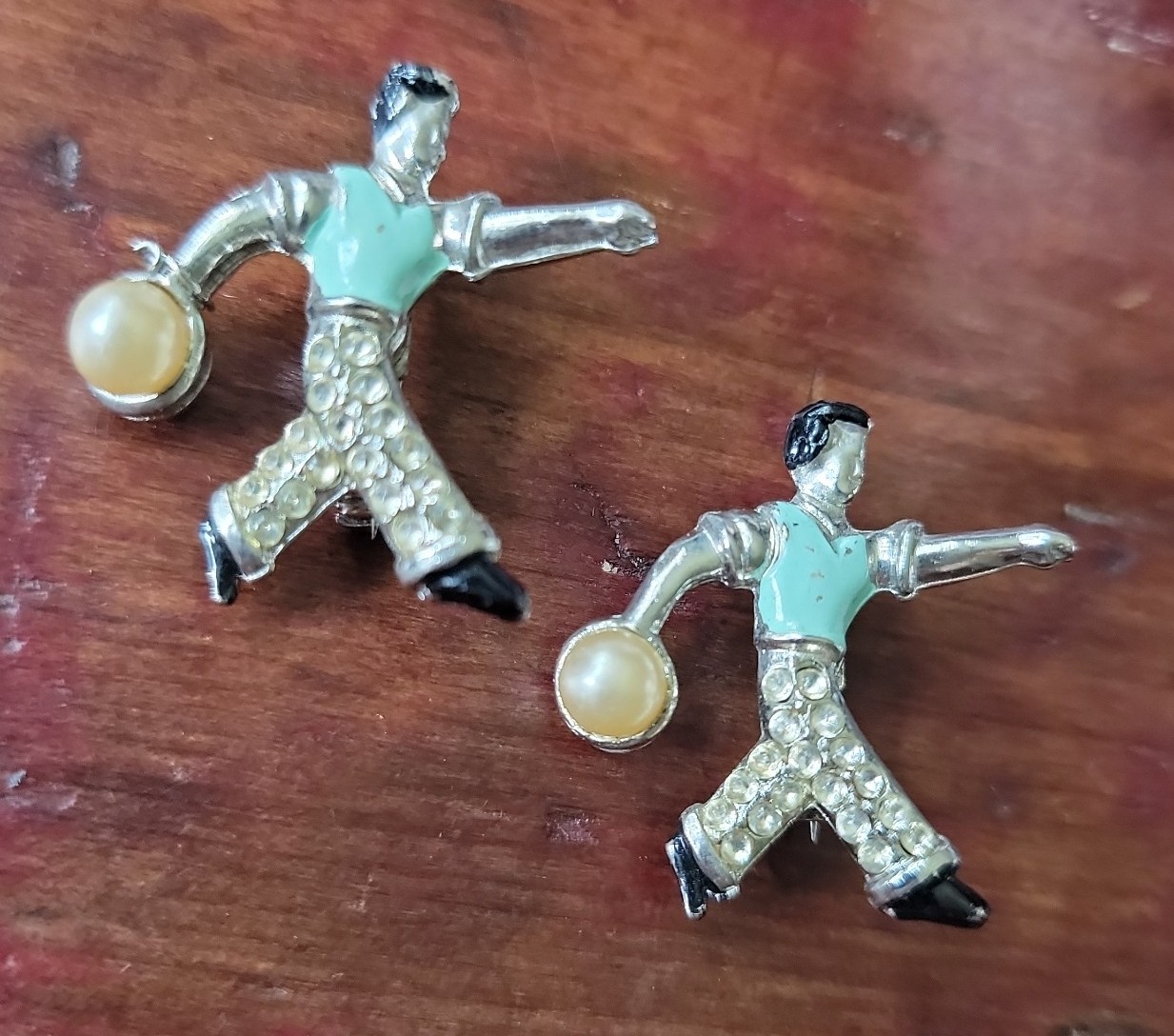 Vintage Bowling Brooch