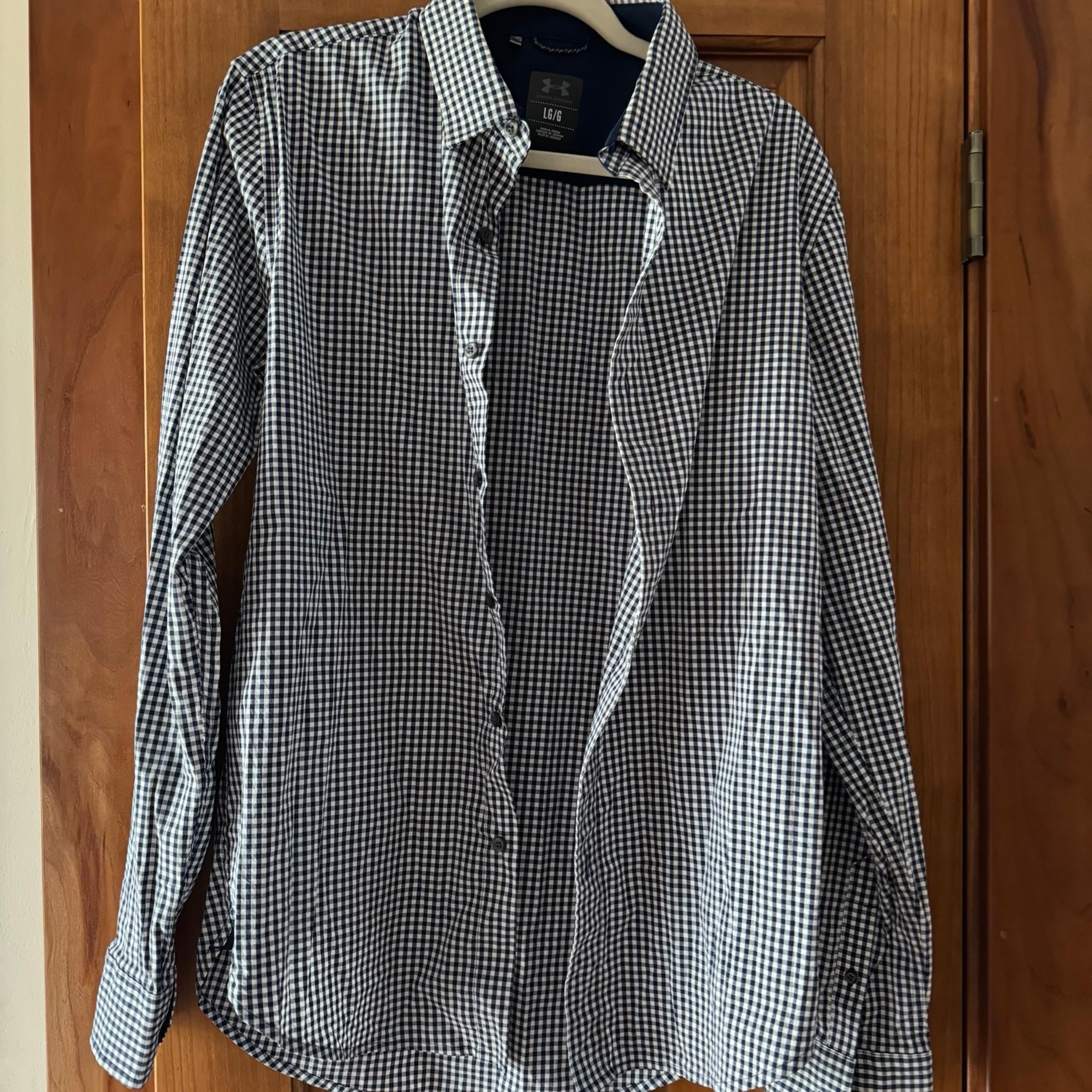 Men's Under Armour UA Navy Checkered Plaid Button Down Shirt Size Large Golf