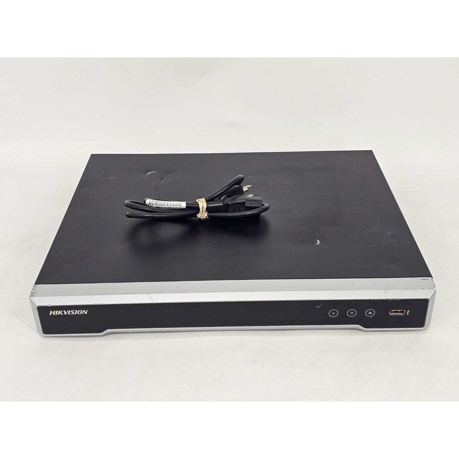 Hikvision DS-7608NI-I2/8P 8-Channel Surveillance Video Recorders w/ 6TB HDD