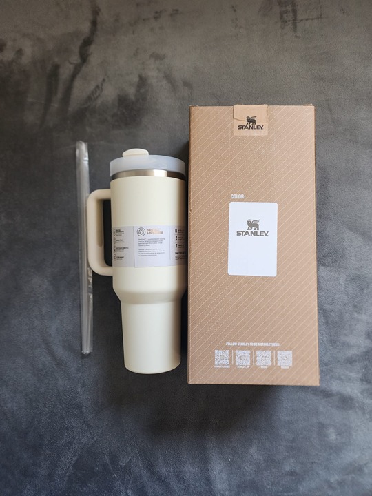 Stanley 40 oz. Quencher H2.0 FlowState Tumbler - Cream.