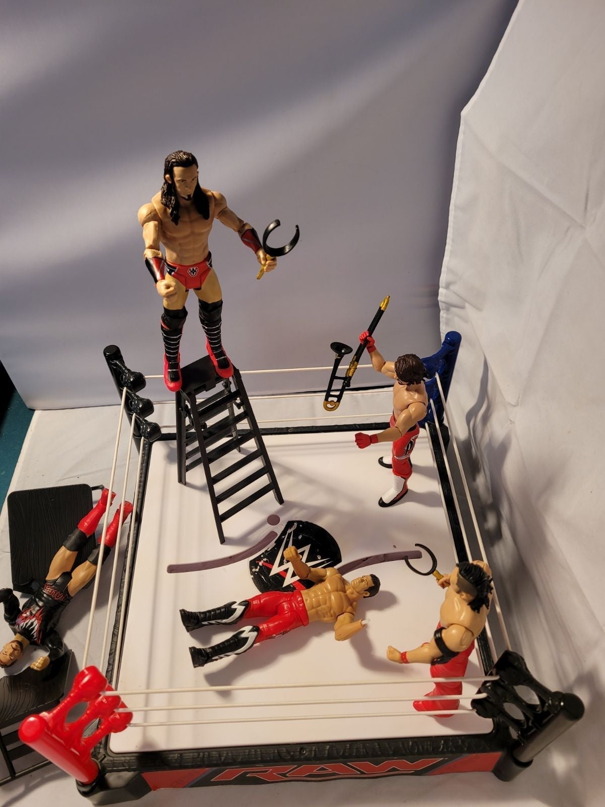 WWE Raw Wrestling Ring, Accessories and wrestlers