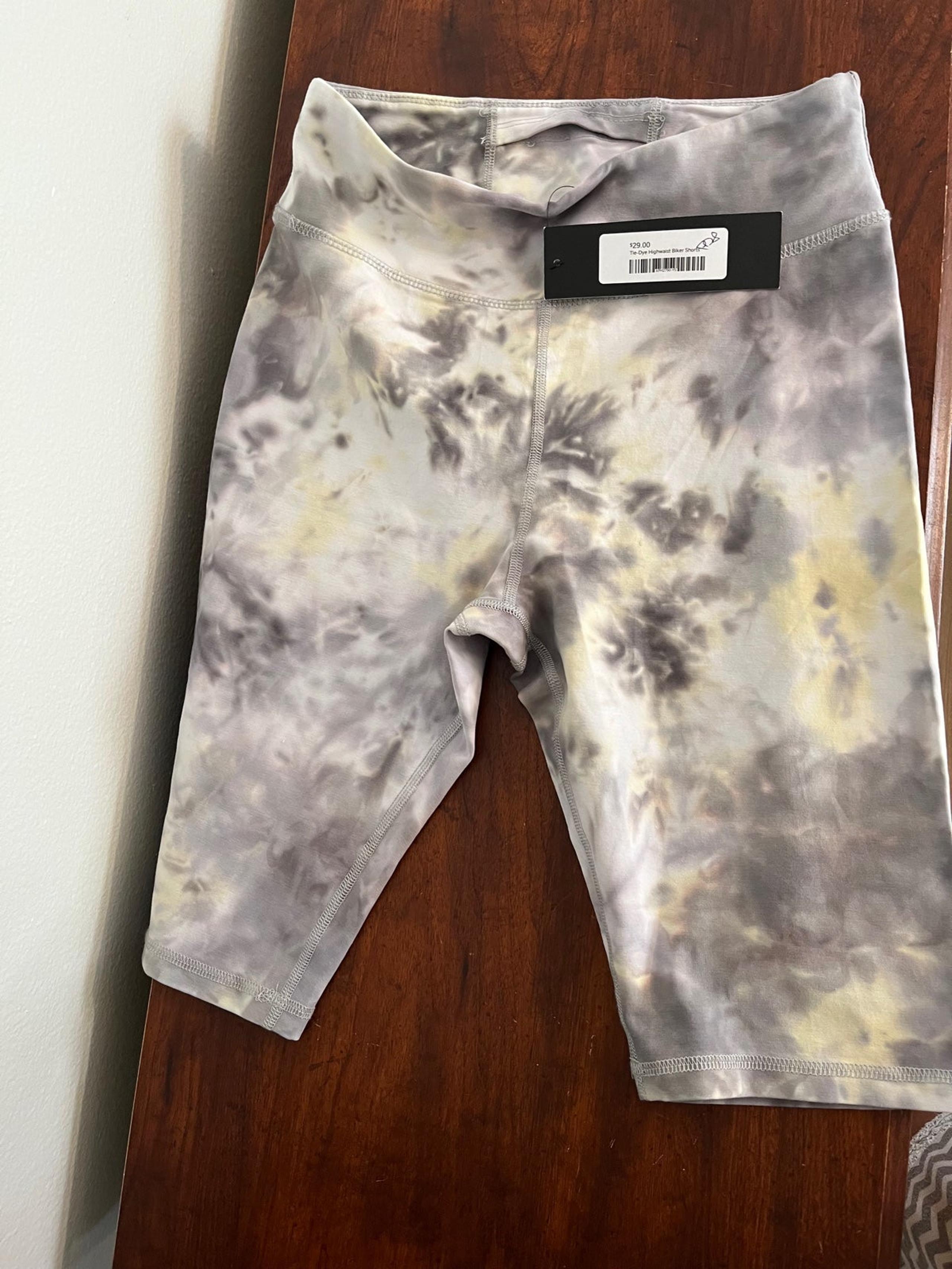 NWT Mono b  Tie Dye Gray/ Yellow/ White Biker Short Workout Short Sz S NEW