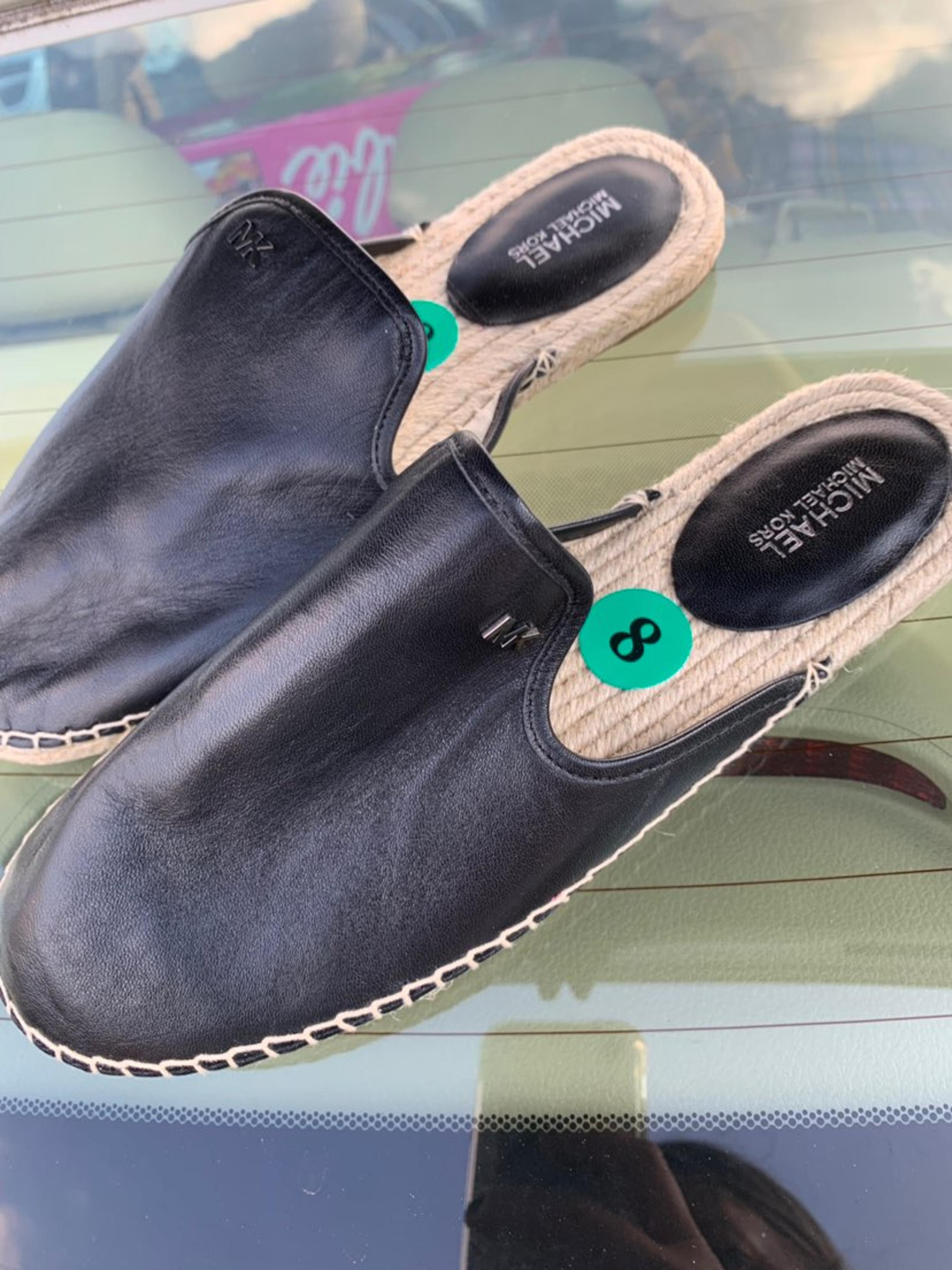 NWT Woman’s Michael Kors Mule Slide Shoe