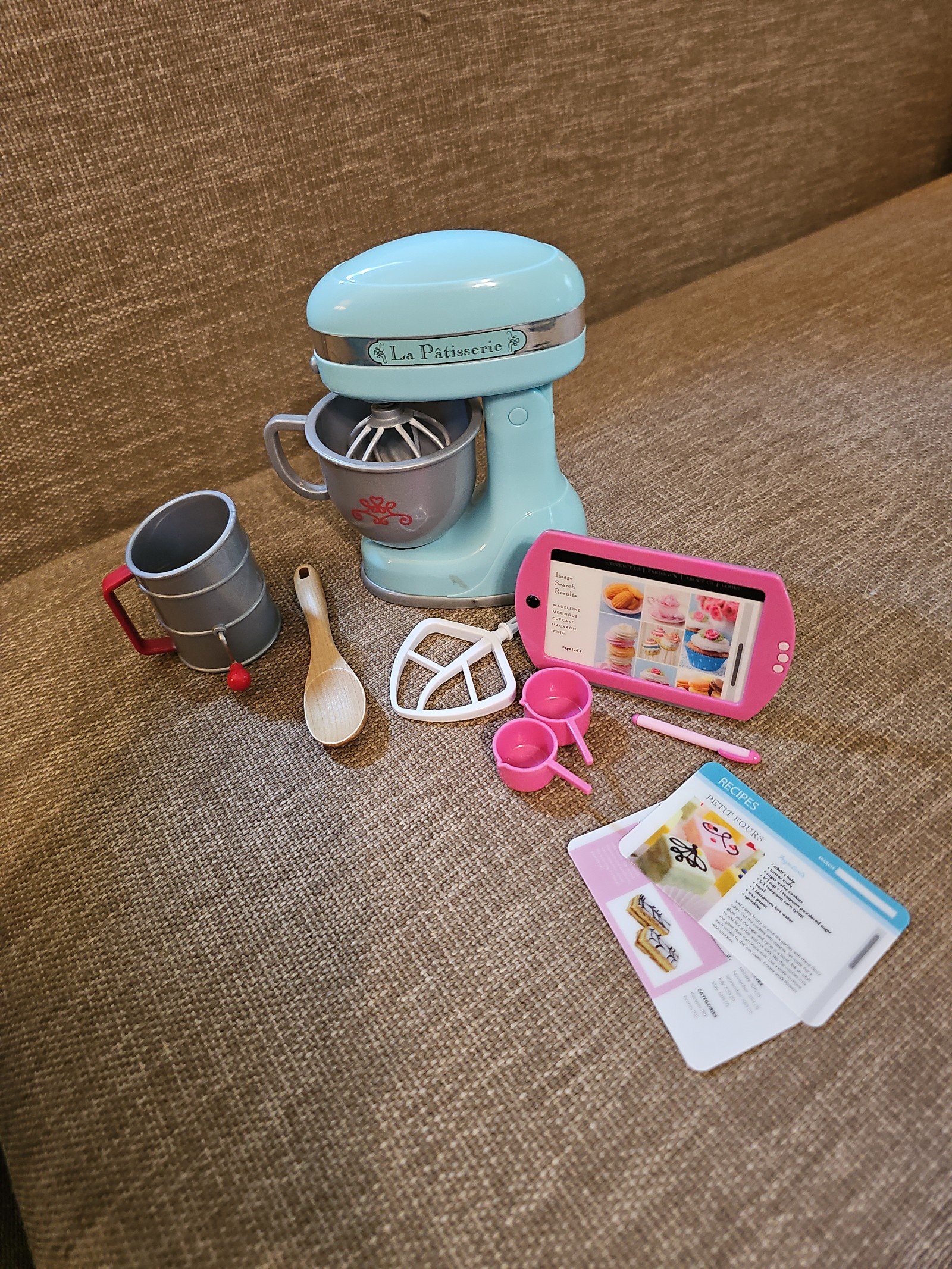AG American Girl Doll Grace's Baking Set Mixer Tablet