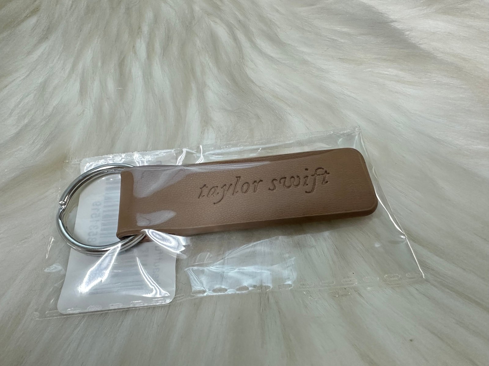 Taylor Swift Are There Still Beautiful Things Keychain new KK25-8