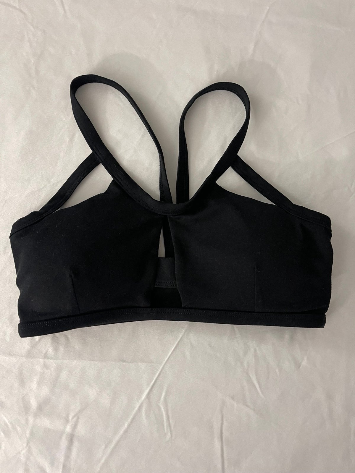 Bombshell Sportswear queen sports bra (peekaboo front)!