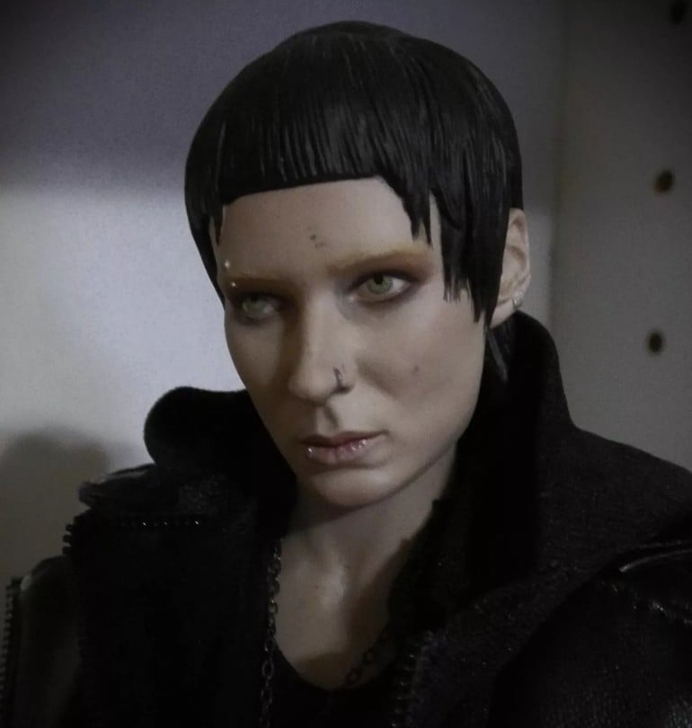 1/6 CUSTOM FIGURE LISBETH SALANDER (GIRL WITH THE DRAGON TATTOO)