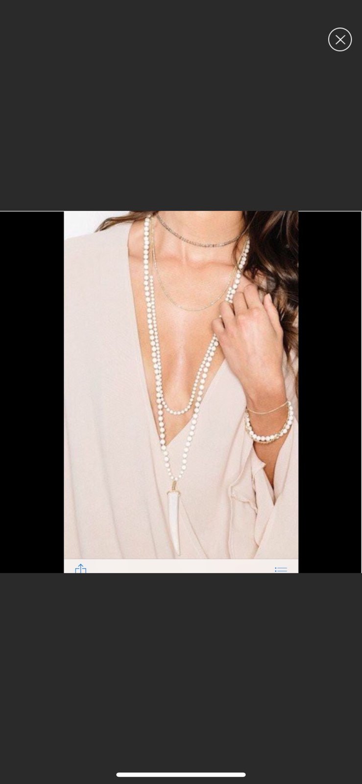 Beautiful white turquoise necklace.