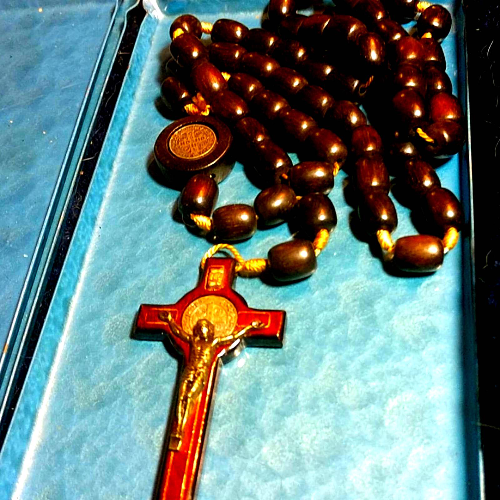 Exquisitely Beautiful~Vtg. Wooden Rosary