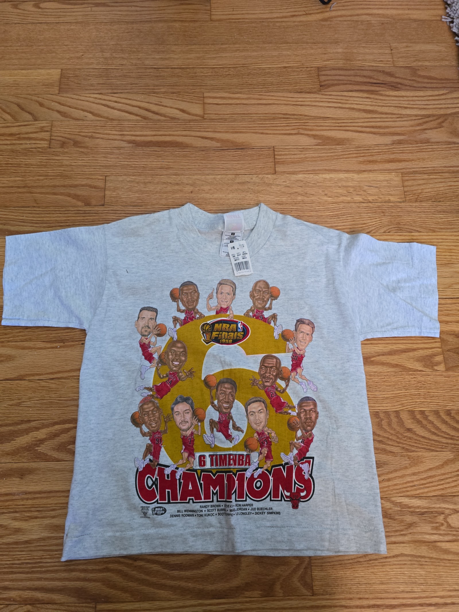 DEADSTOCK 1998 Chicago Bulls championship shirt.