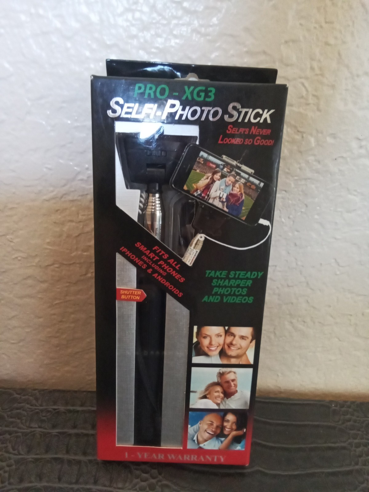 I am selling a selfie stick