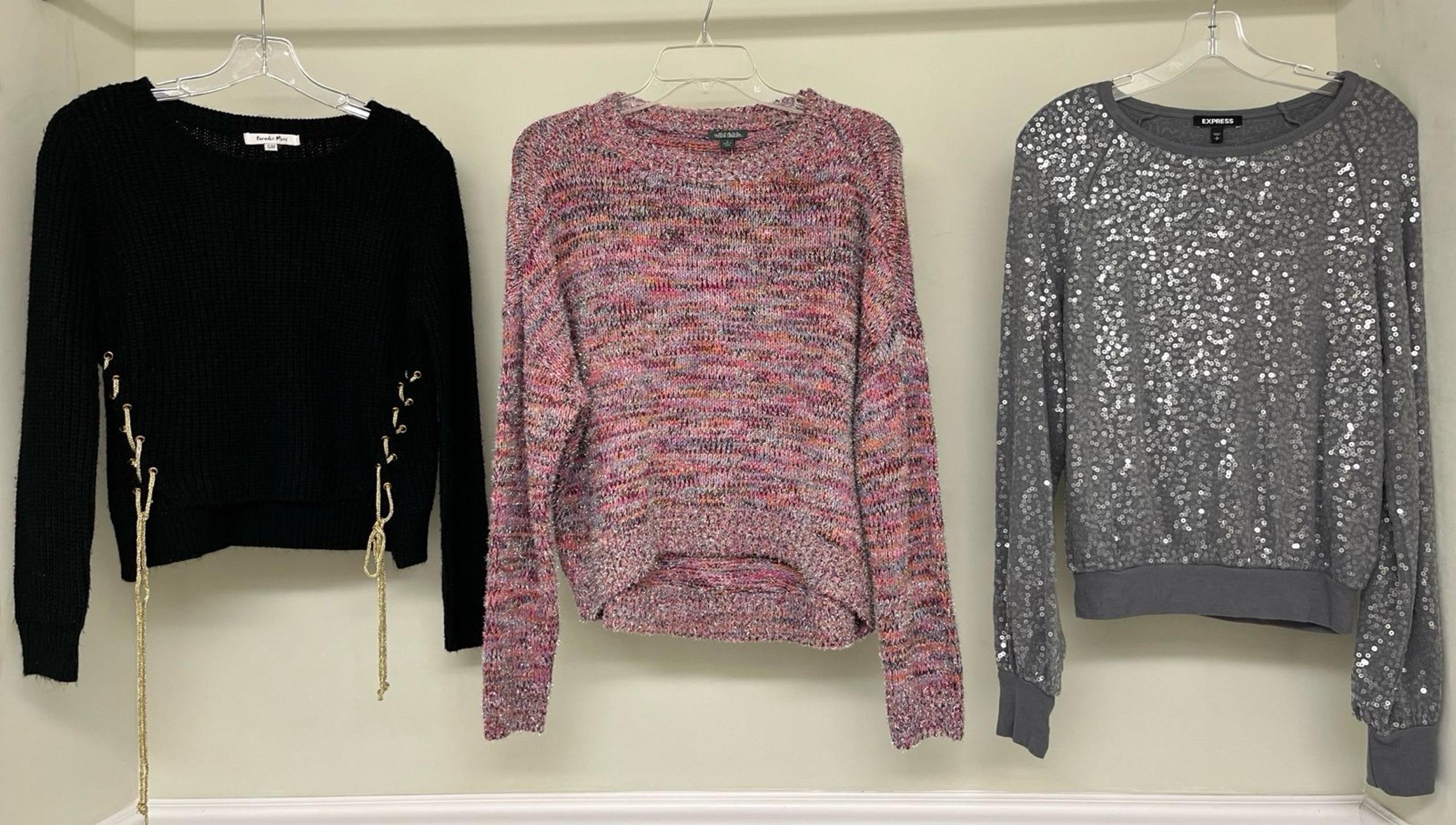 women’s Sweater Bundle Size Small