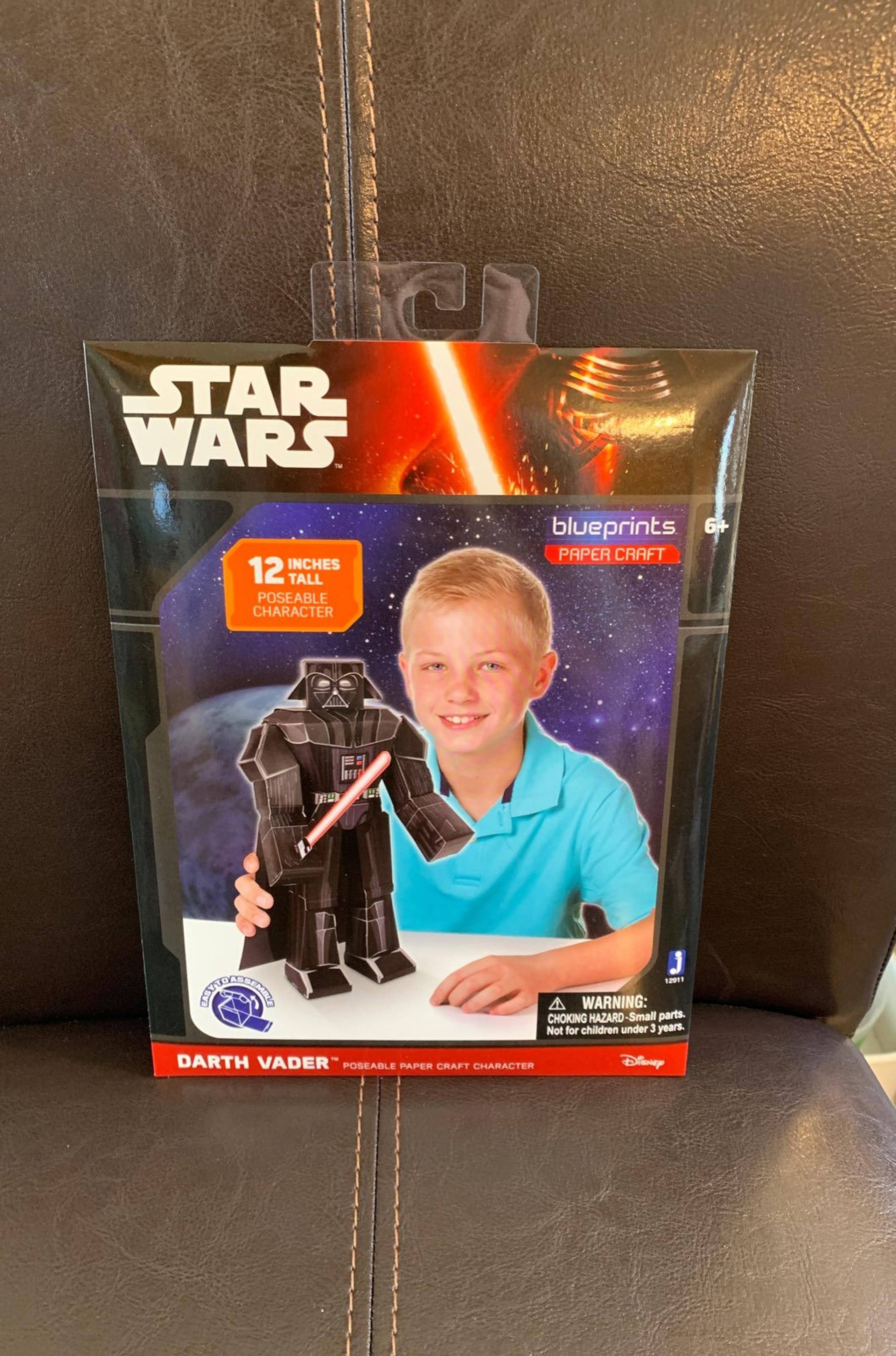 Star Wars Darth Vader Paper craft charac