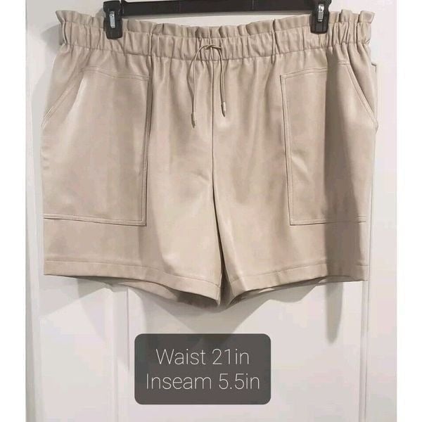 Avec Les Filles Shorts Paperbag Waist Drawstring PullOn Faux Leather size 2x NWT