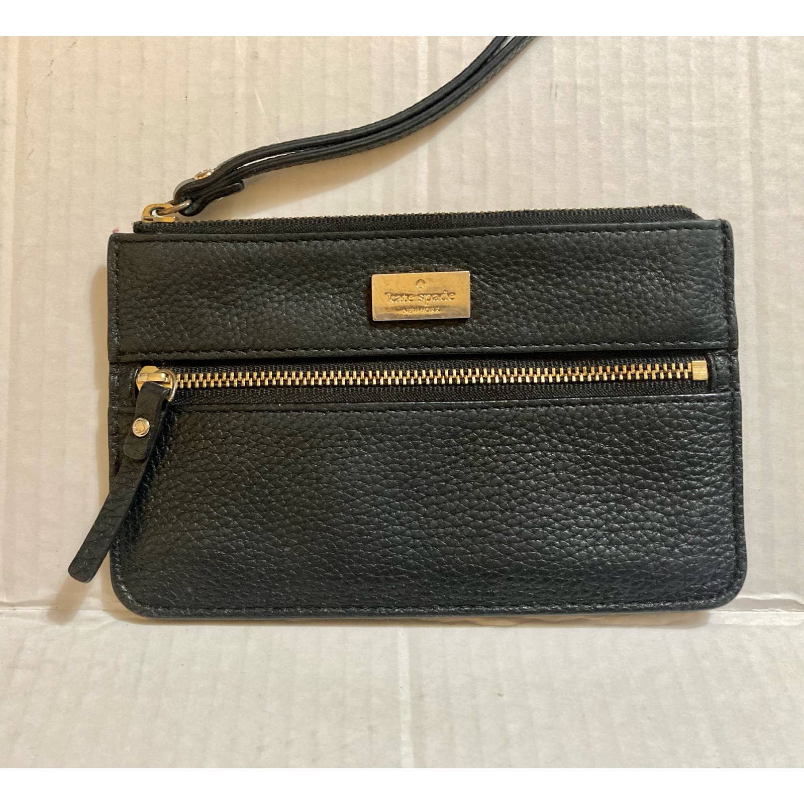 Kate Spade Wristlet black pebbled leather small