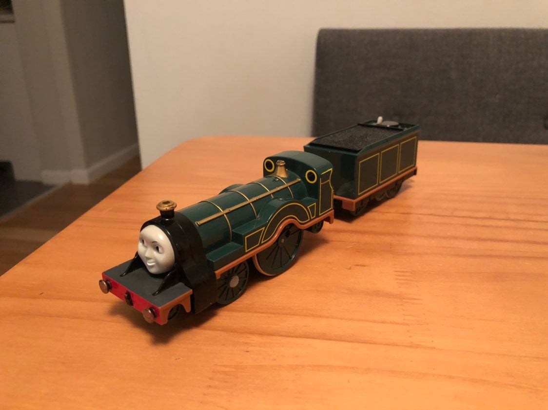 Thomas Trackmaster Train - Emily & Motorized Tender - TOMY 2004
