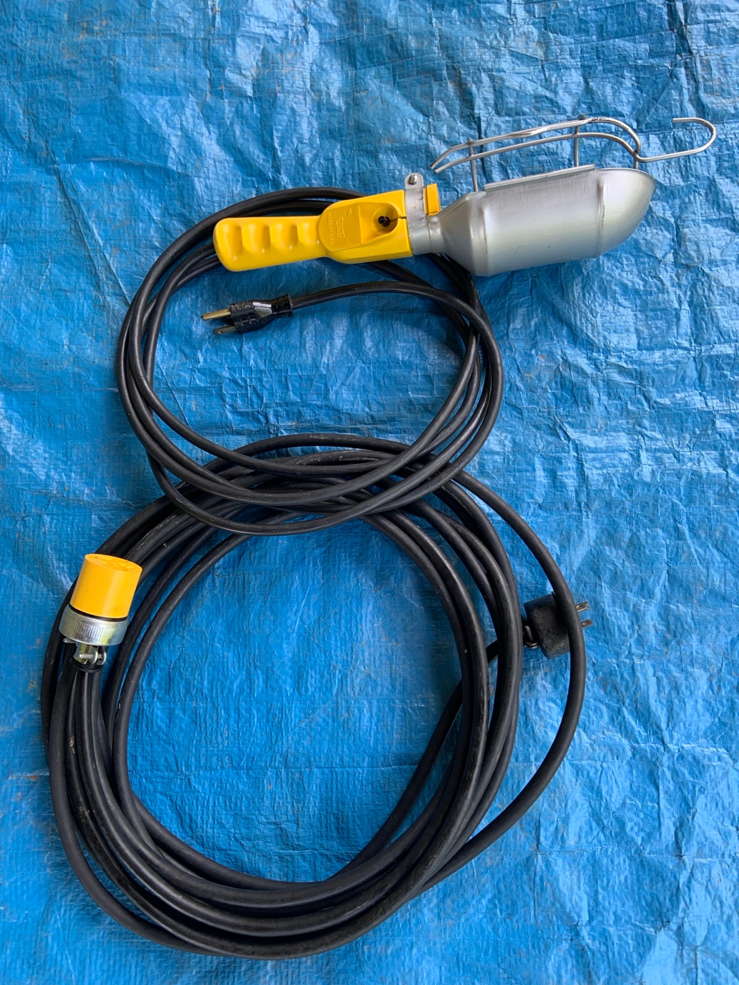 EAGLE TROUBLE LIGHT & EXTENSION CORD