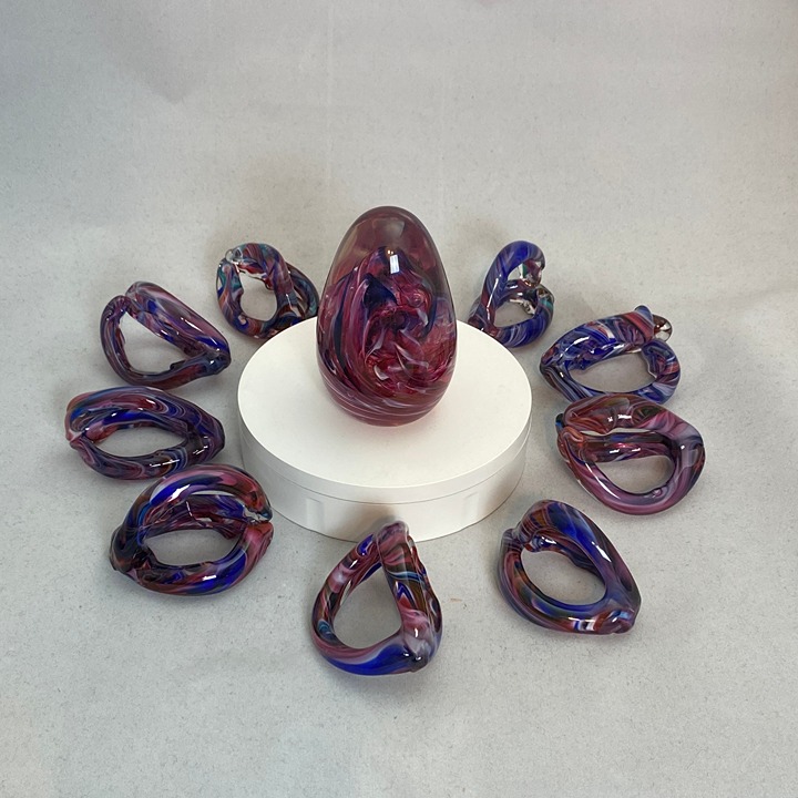 Blowing Sands Amethyst Art Glass NAPKIN WEIGHT & 10 RINGS Hand Blown Seattle WA