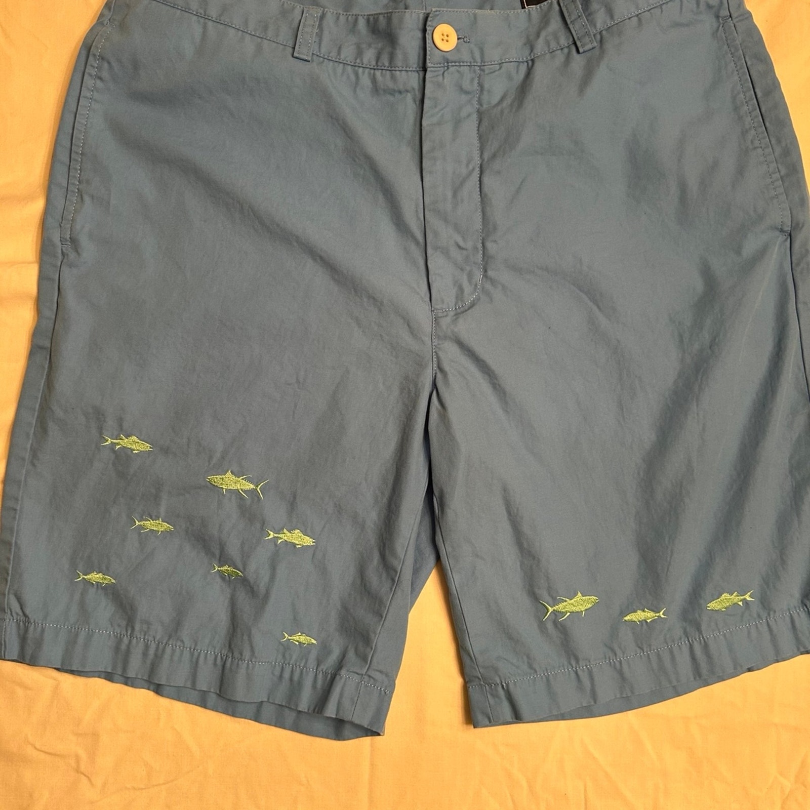 Vineyard Vines Men’s blue shorts Sz35