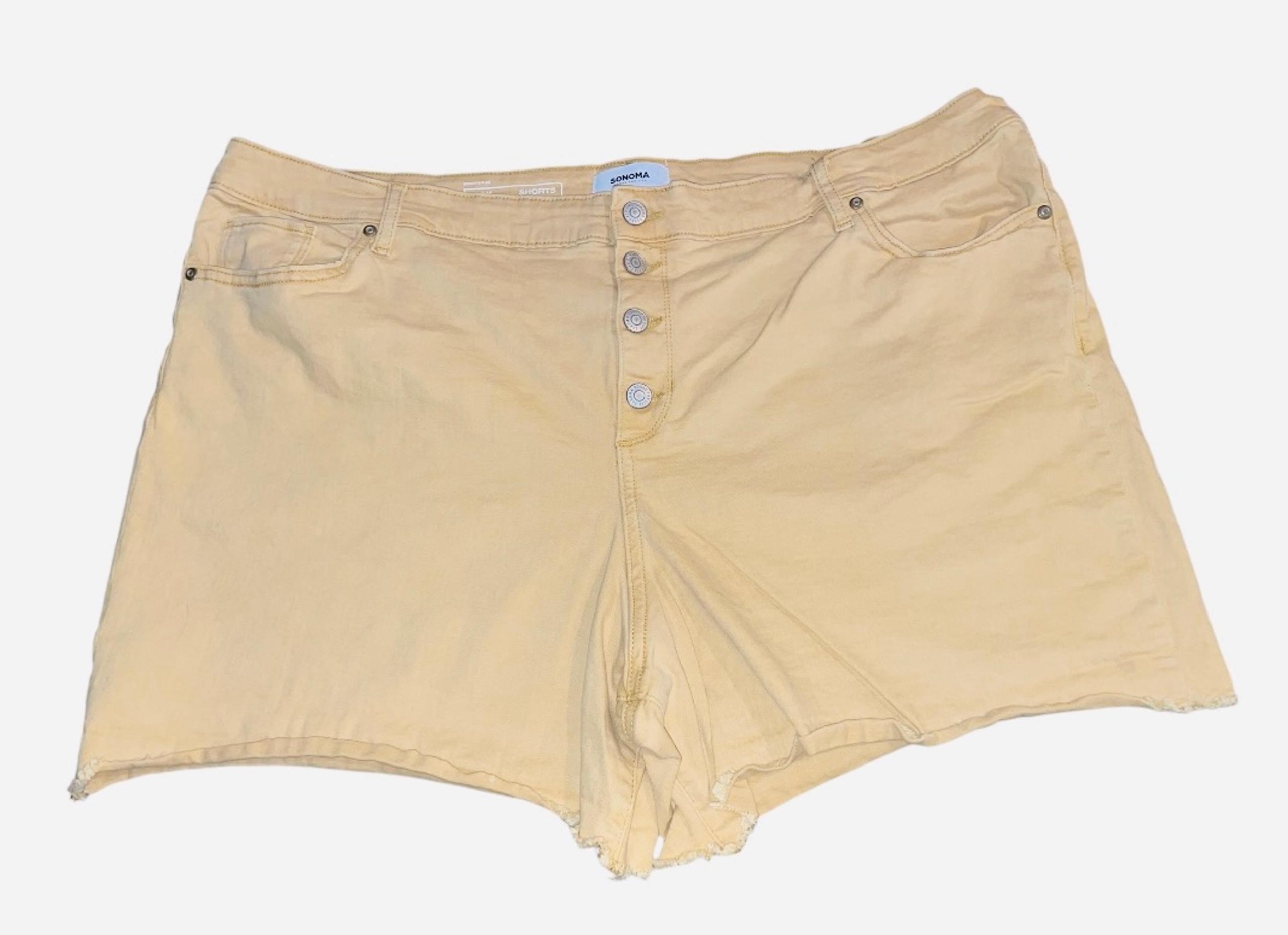 Sonoma Women’s Size 24W Khaki Tan Plus Size Shorts.