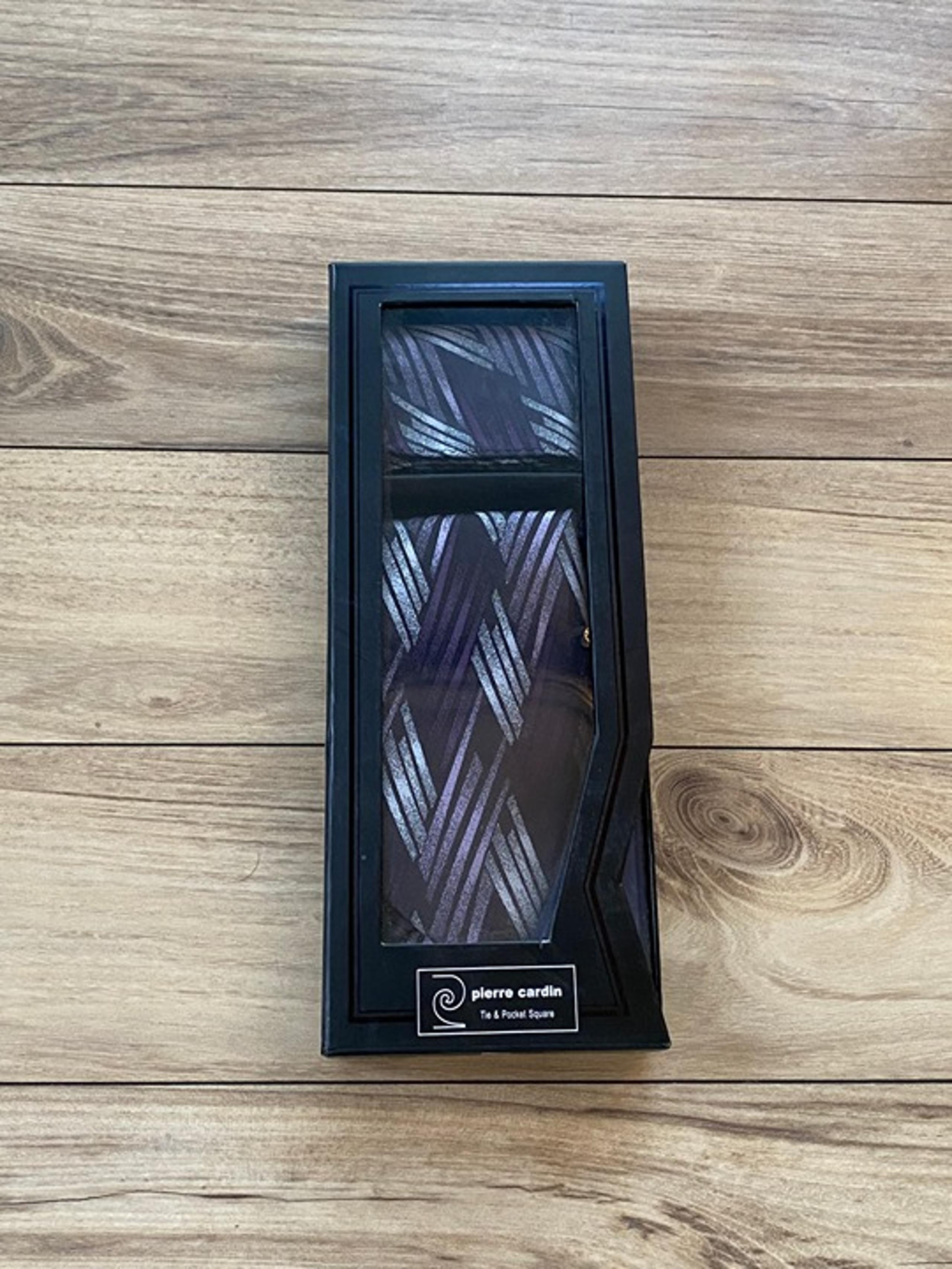 Pierre Cardin Tie and Pocket Square Set (Purple and Gray)