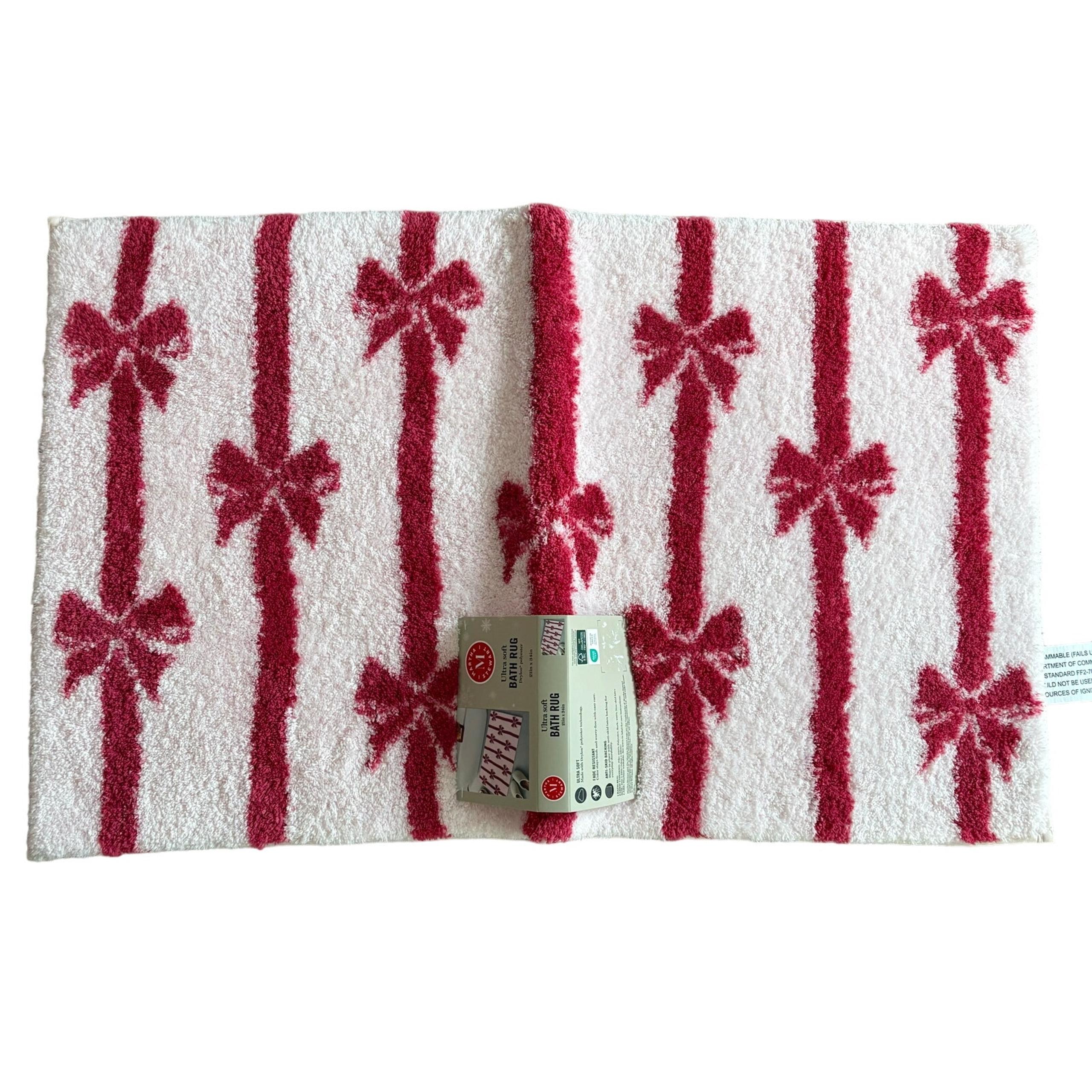 NWT MARTHA STEWART PINK ULTRAY SOFT BATH RUG WITH RED RIBBONS