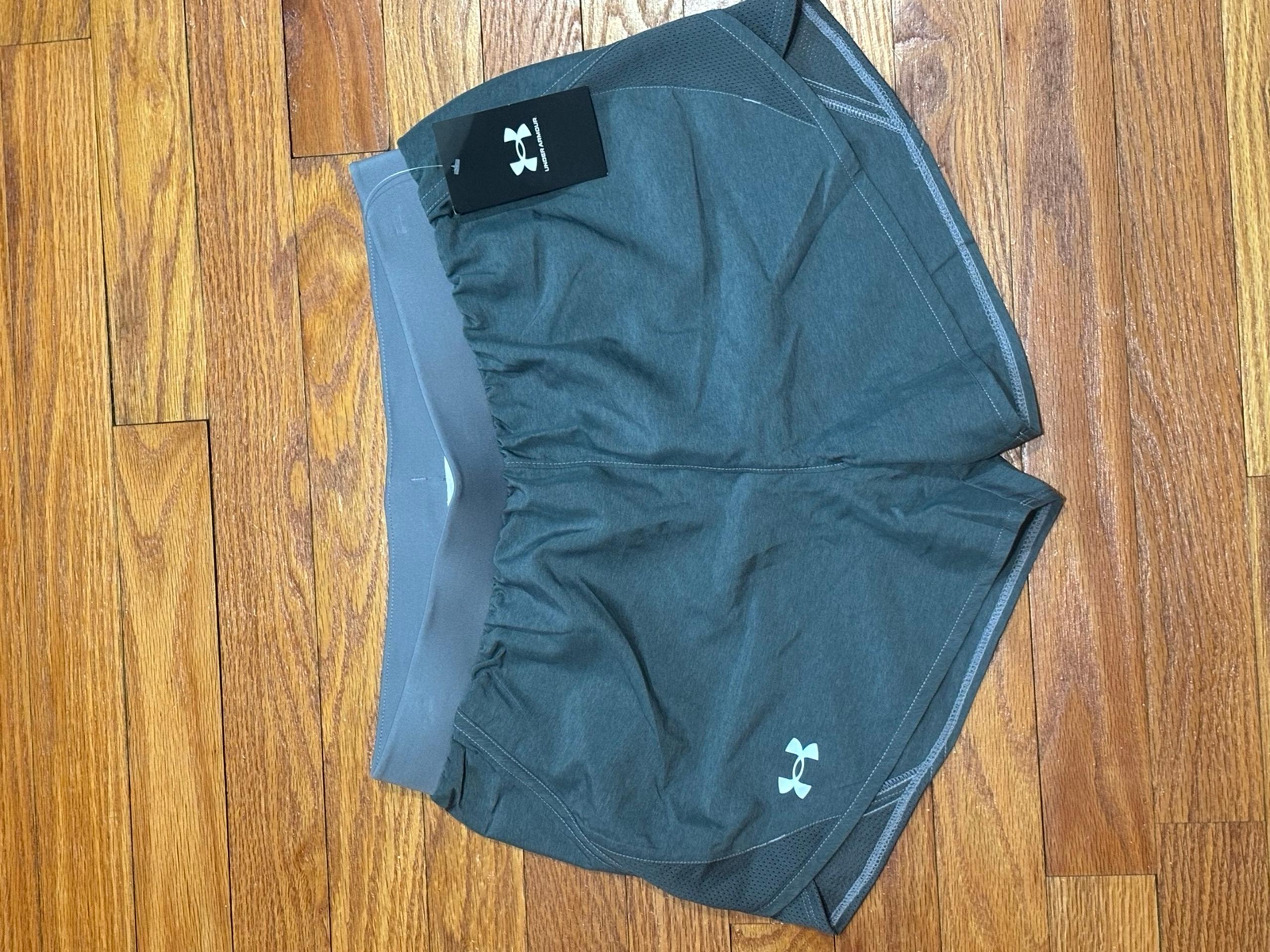 Under Armour Shorts Womens SM Loose Heatgear Athletic Running Cross Training