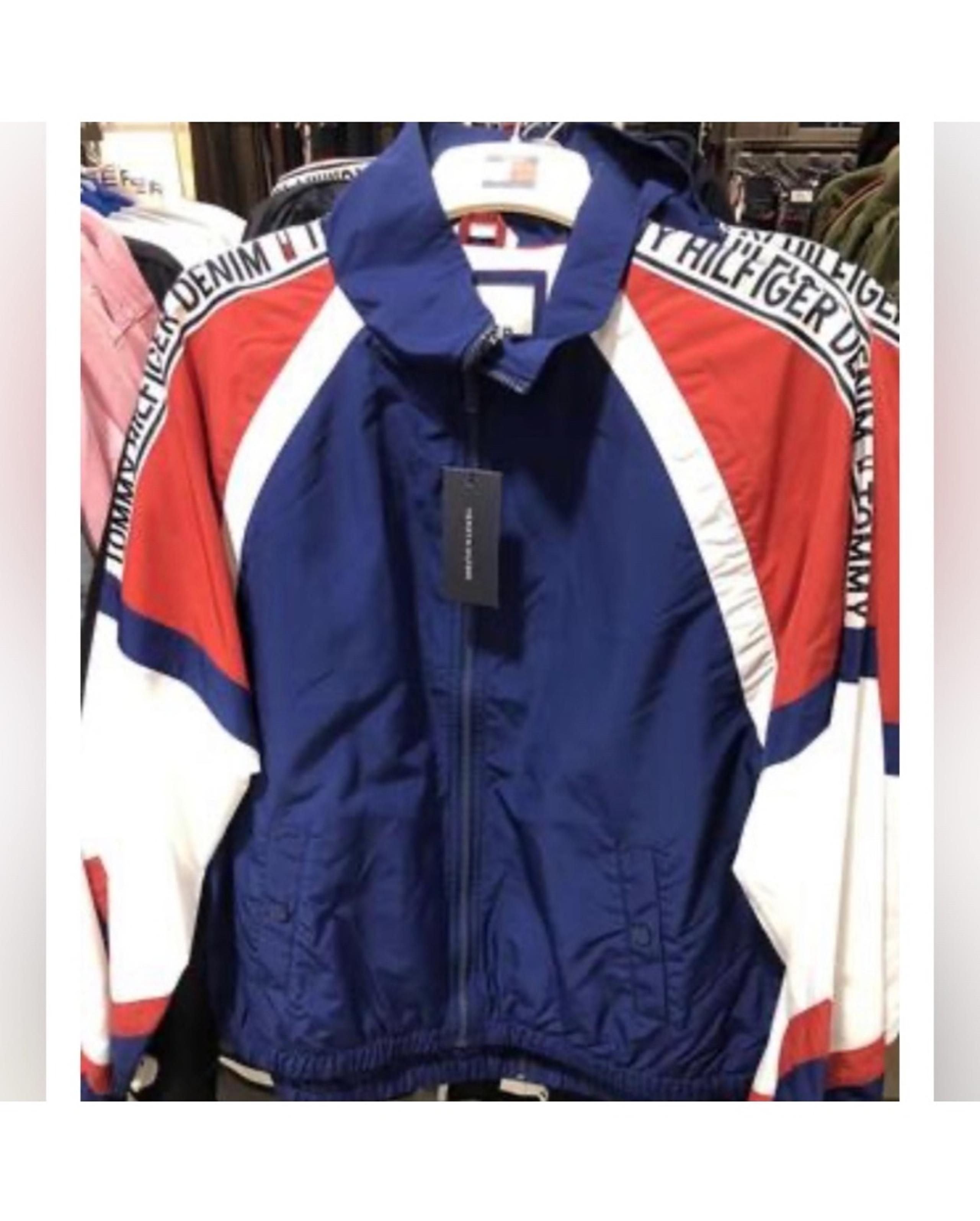 Men’s size Medium Tommy Hilfiger windbreaker jacket