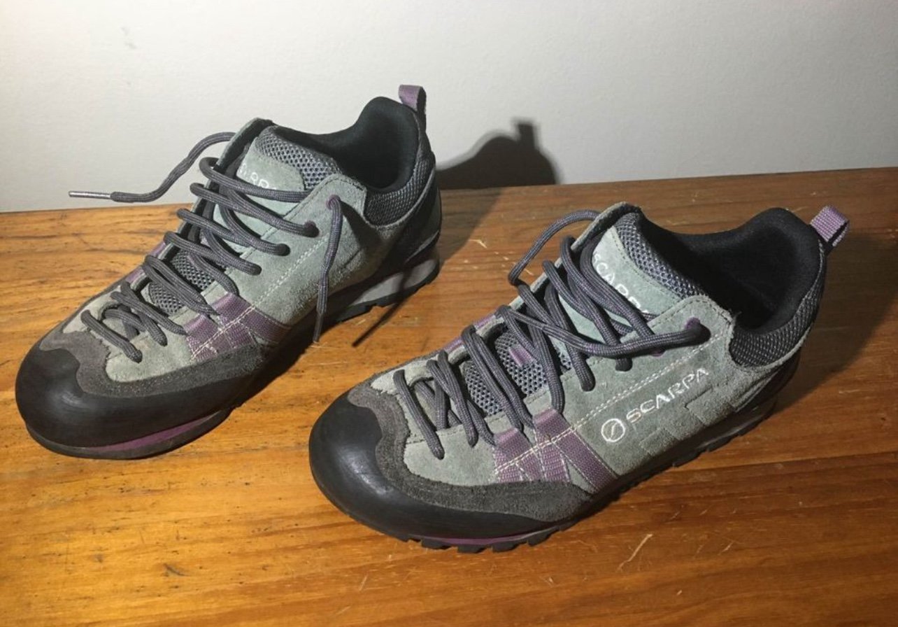 Scarpa Crux woman's 37 approach shoes