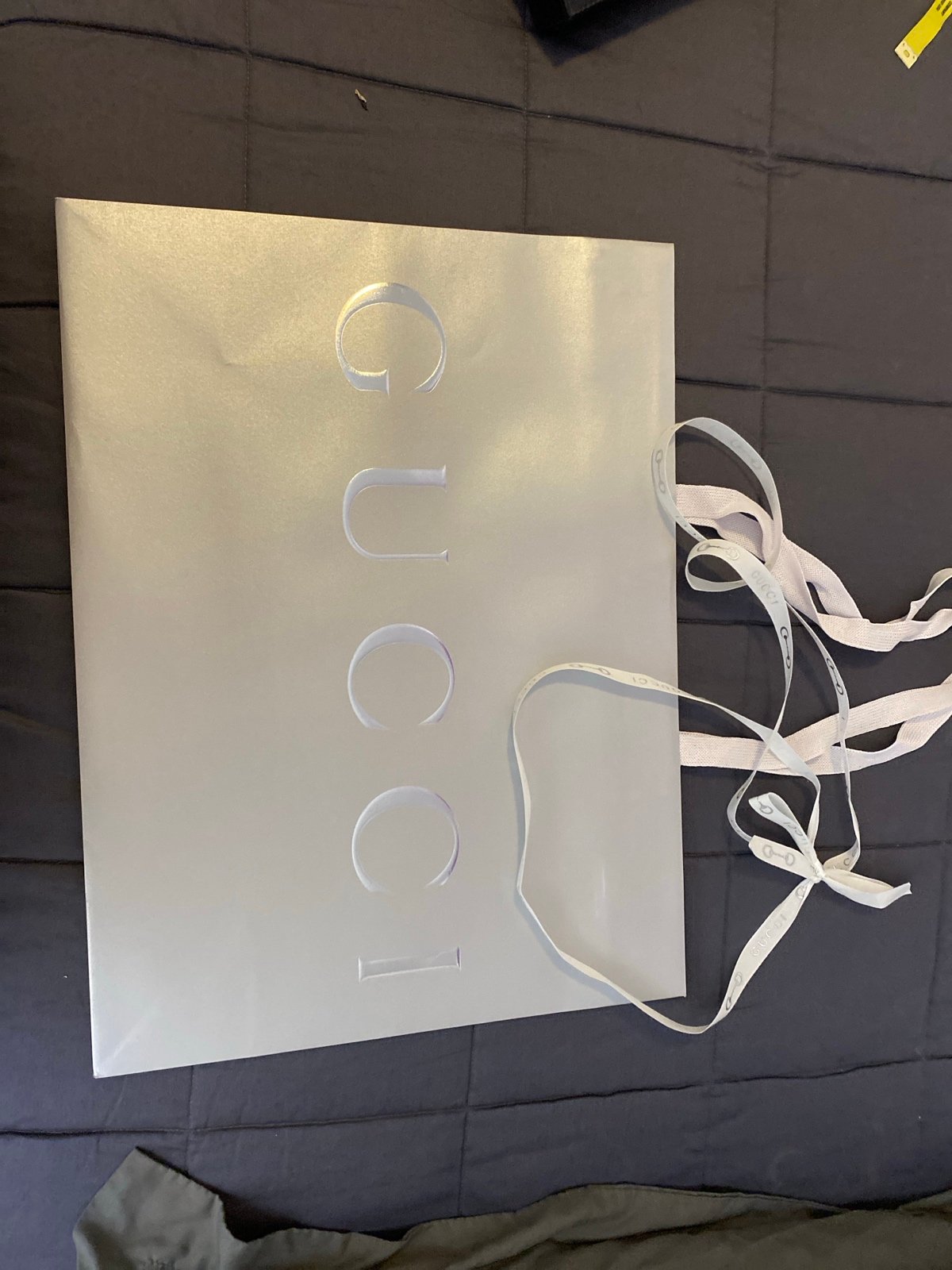 Gucci Shopping Bag and Ribbon