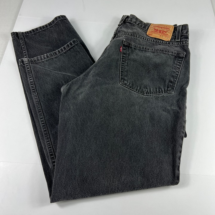 VTG 90s Levi's Jeans Men 36x33* 550 Relaxed Straight Black Faded Denim Tag 38x36