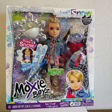MGA Entertainment Moxie Boyz Make It Snow Owen Doll And Interactive Playset