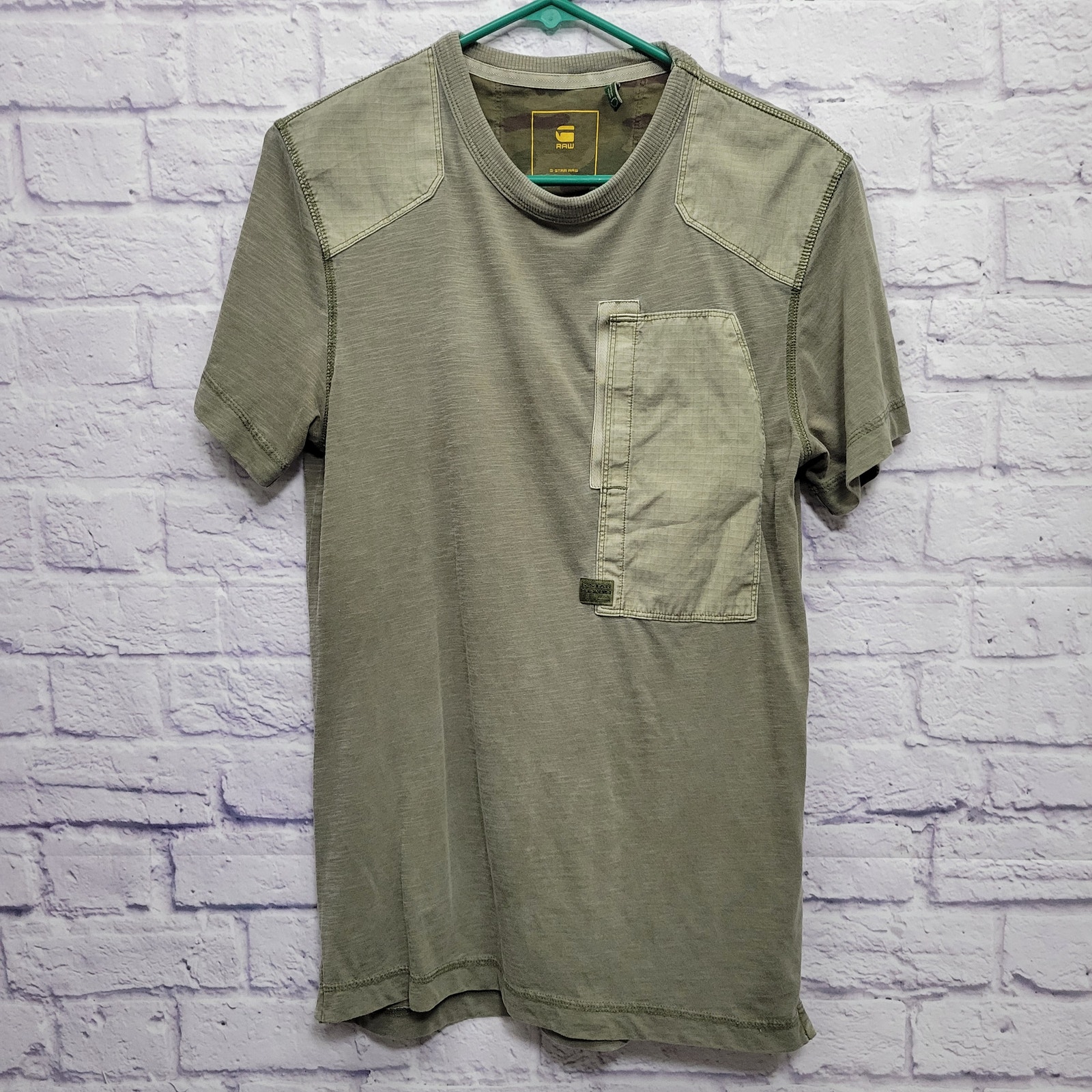 G-Star Raw Arris Pocket Tshirt Size S Sage Army Green Shoulder Patches Soft