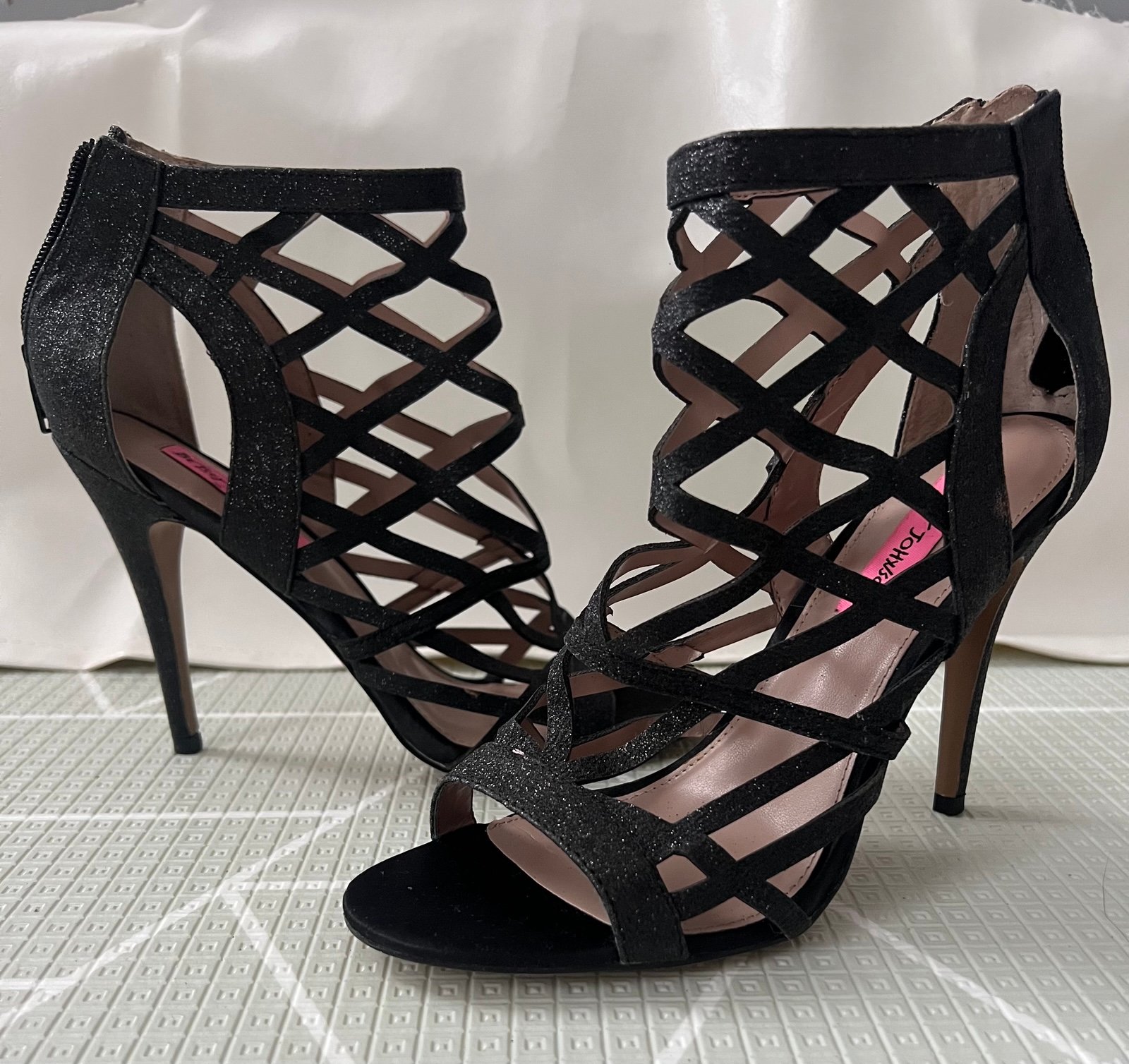 Heels caged betsey Johnson US 8.5