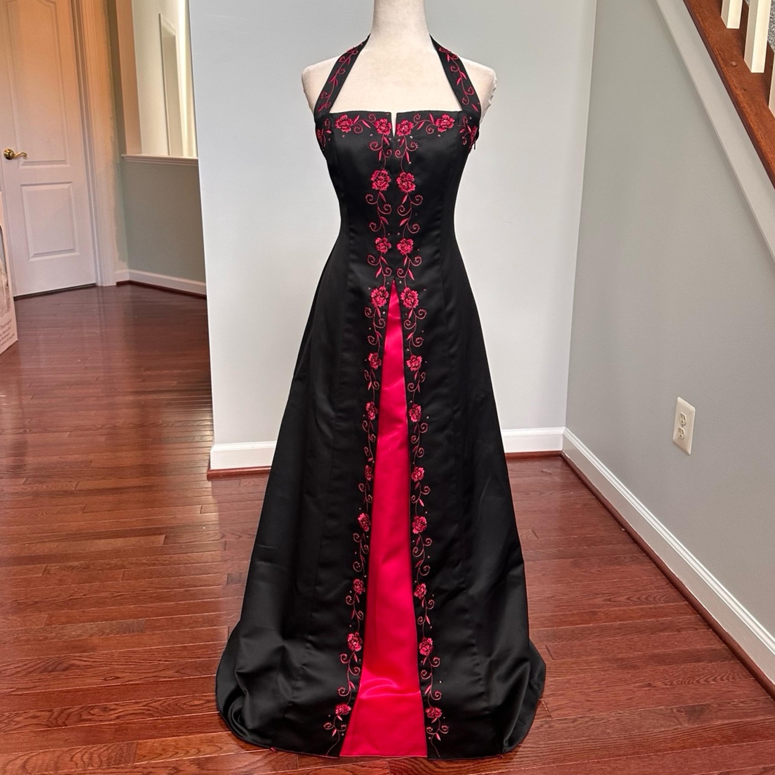 Vintage Y2K Black Red Princess Fantasy Lace Corset Gown Formal Dress Cache