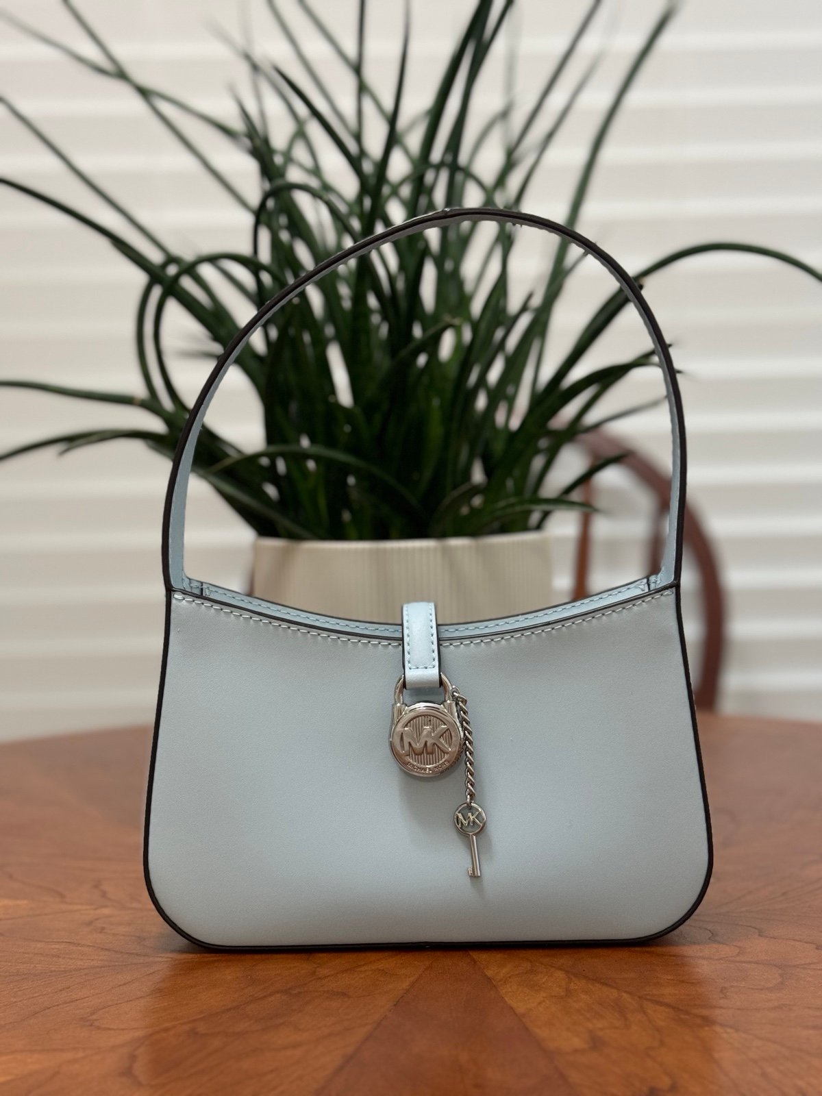Micheal Kors small purse