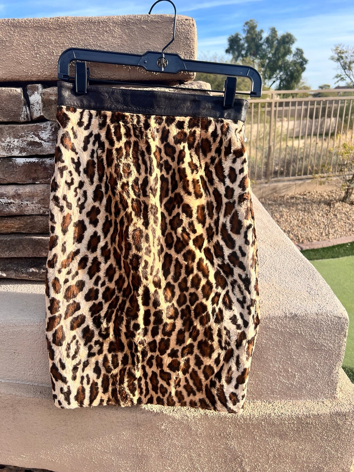 Leopard pencil skirt adult size 2 by Elizabeth and James