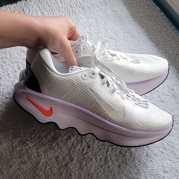 Nike Motiva Sneakers White Lilac Bloom' DV1238-101