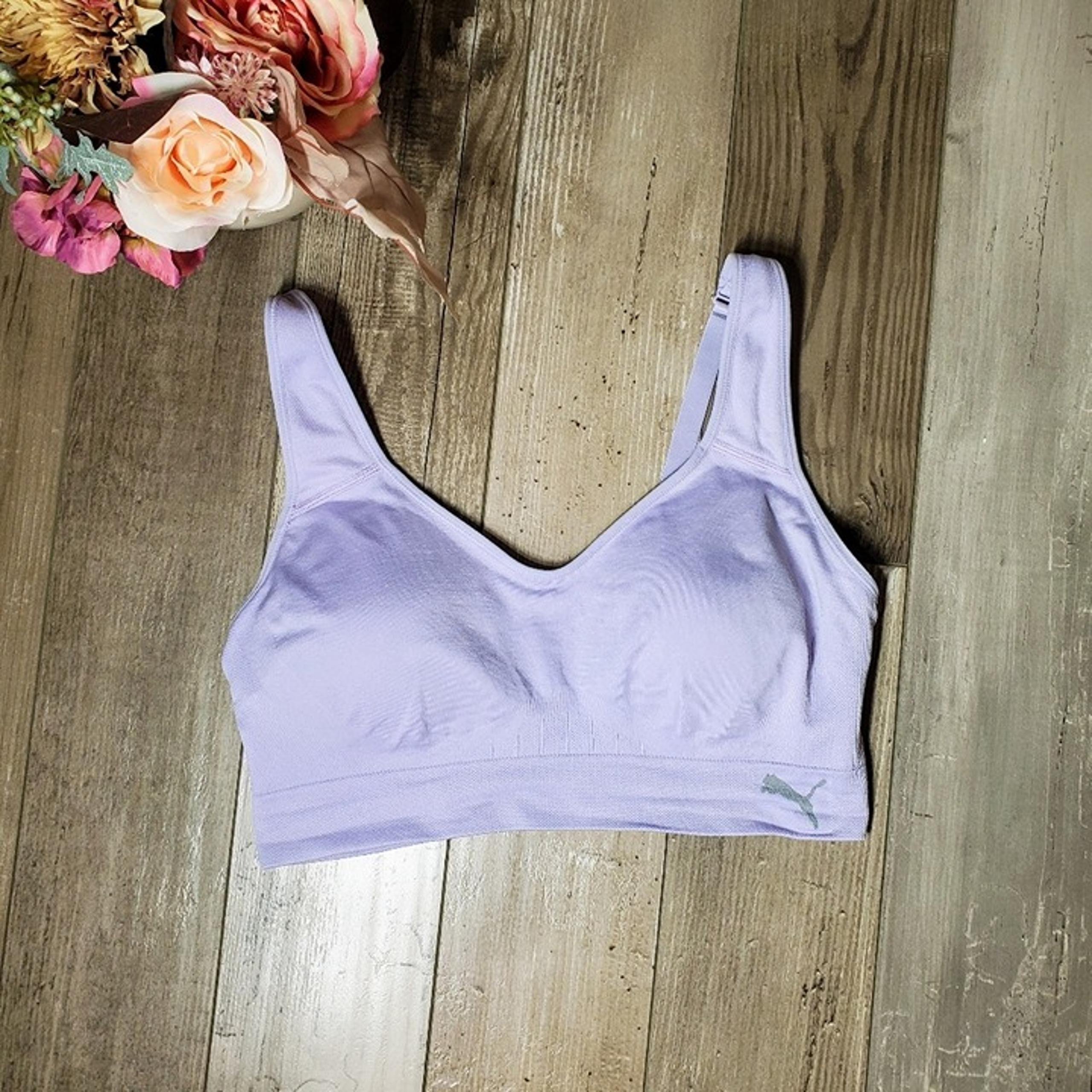 Puma Women's Sports Bra Purple Lavender Size Large Gym Sports Active EUC