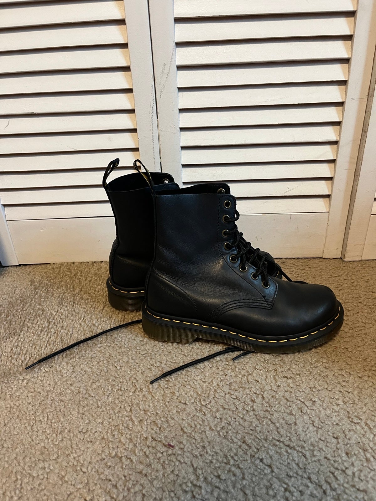 Dr Martens 1460 Pascal Boots