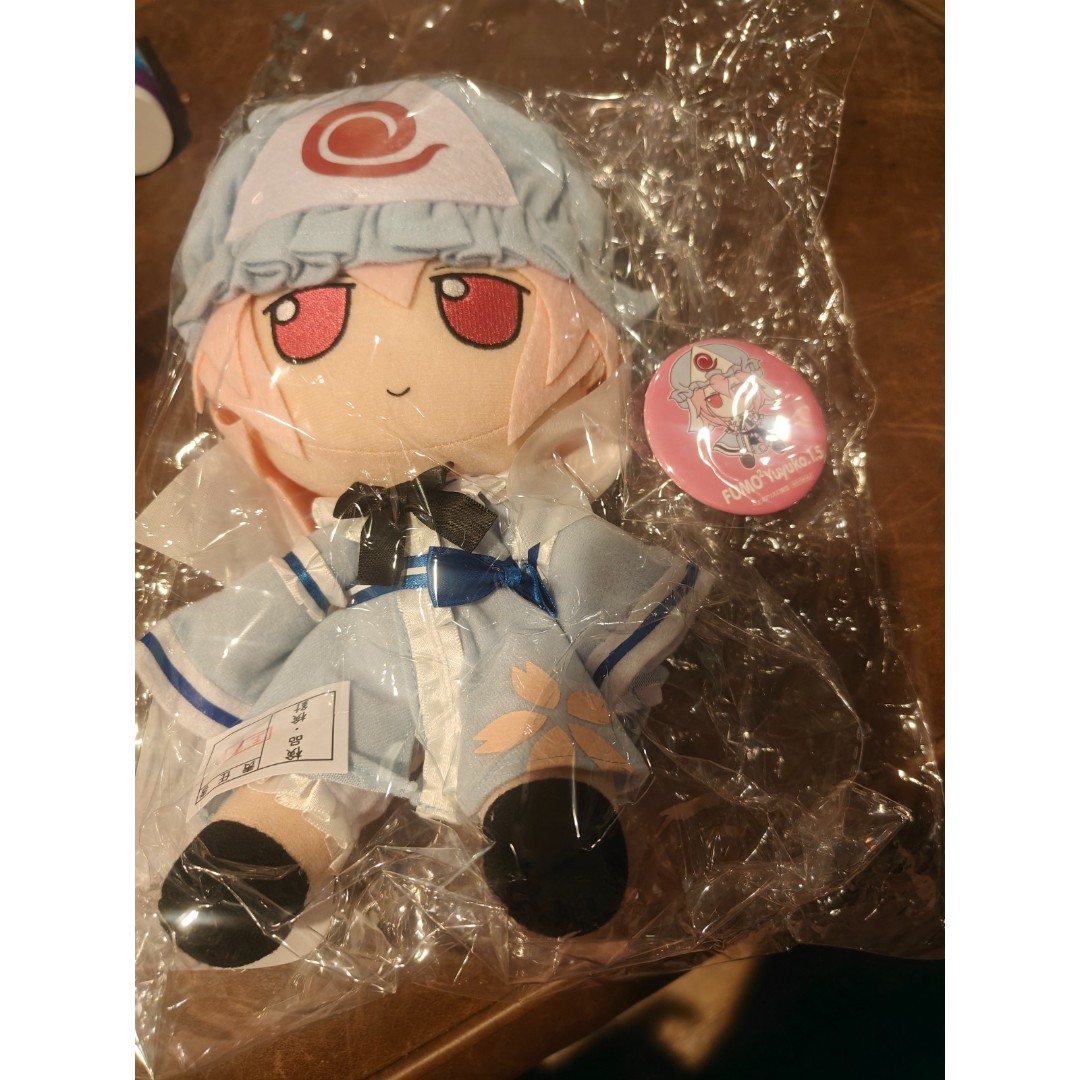 Touhou Project Saigyouzi Yuyuko Ver. 1.5 FumoFumo Gift Plush + Bonus Badge