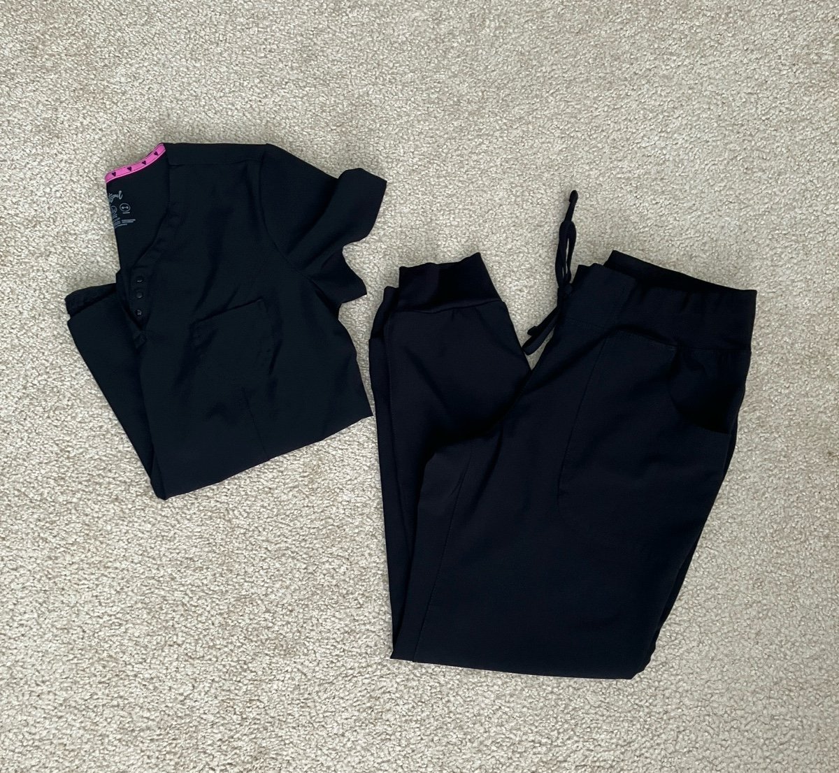 HeartSoul Black Jogger Scrub Set size Small