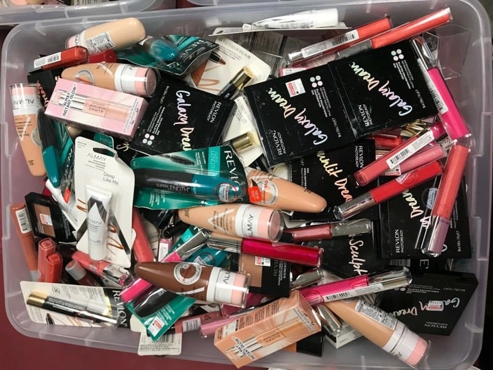 25 Pieces of LOREAL/MAYBELLINE COSMETICS