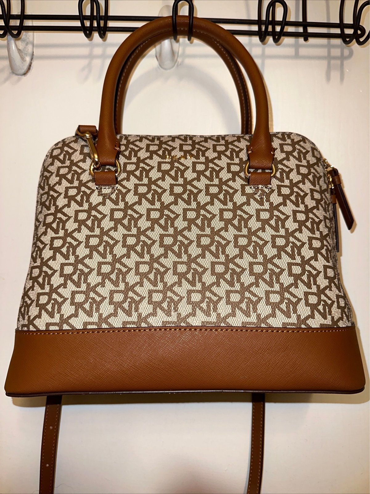 DKNY Women Bryant MD ROUND Brown/ Beige Satchel Bag Purse MSRP:198 NWT