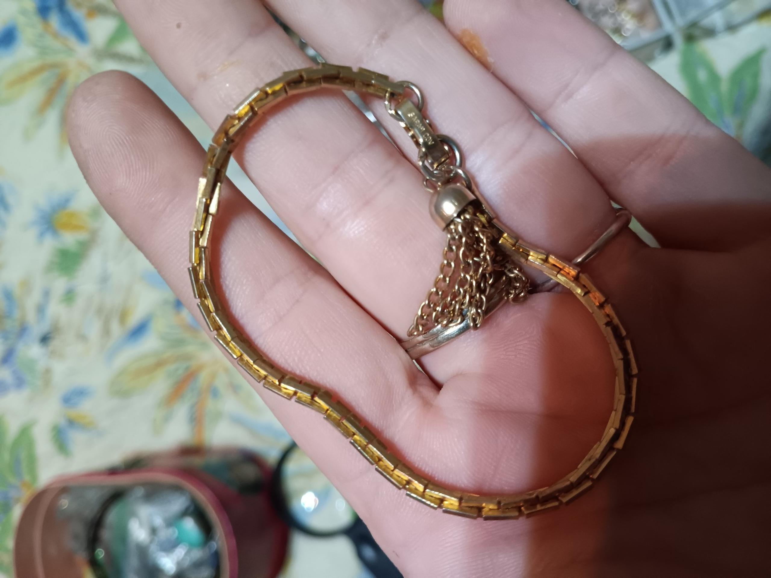 Vintage Sarah Coventry gold tassle bracelet