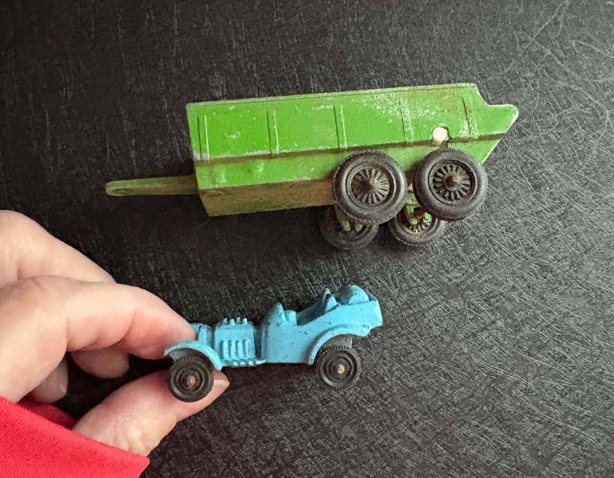 Two Vintage 70s Diecast Tootsie Toy Vehicles (bin24)