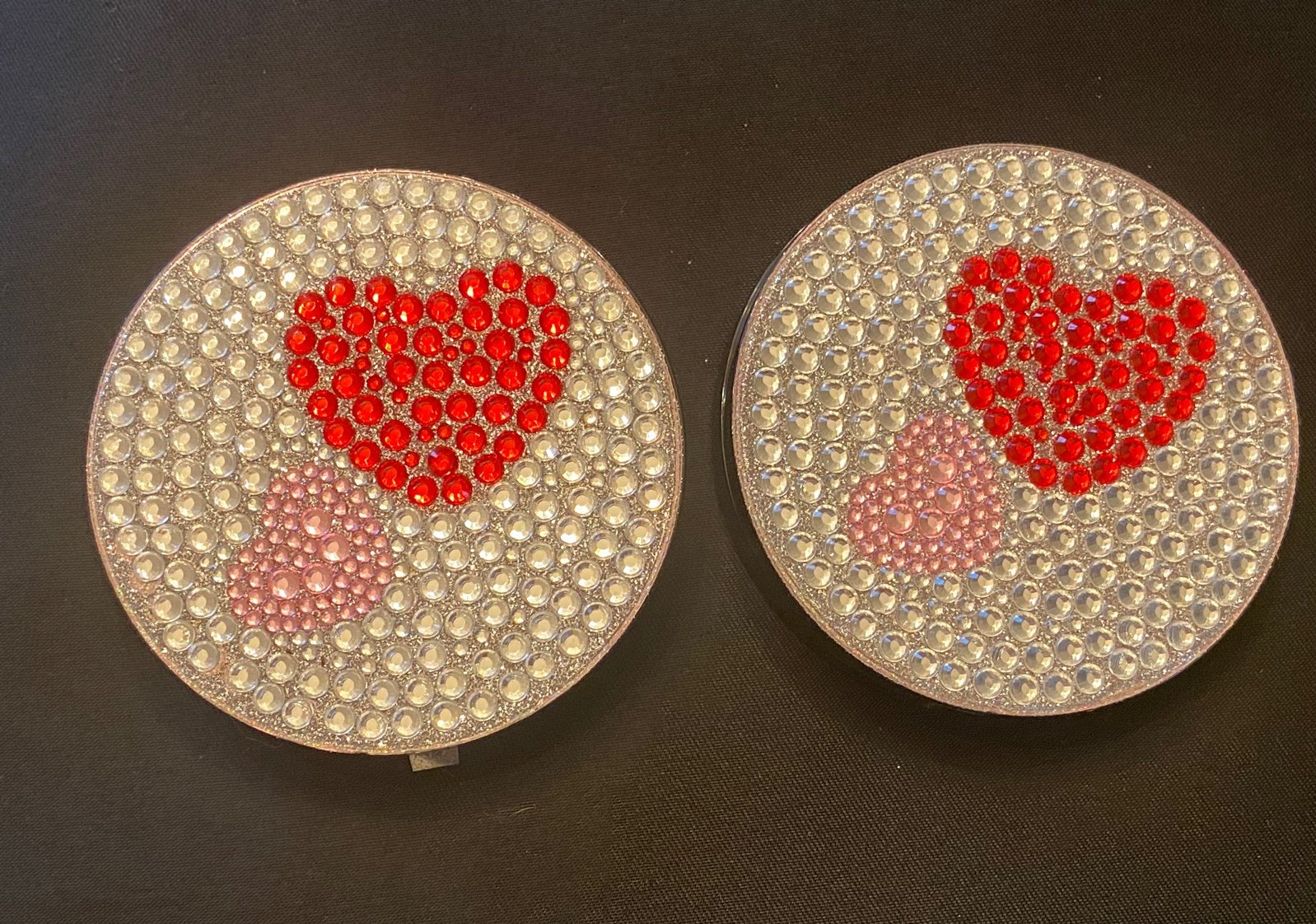 SIGNATURE CLUB A KALEIDOSCOPE PRESSED POWDER BLUSH & Brightening Powder .