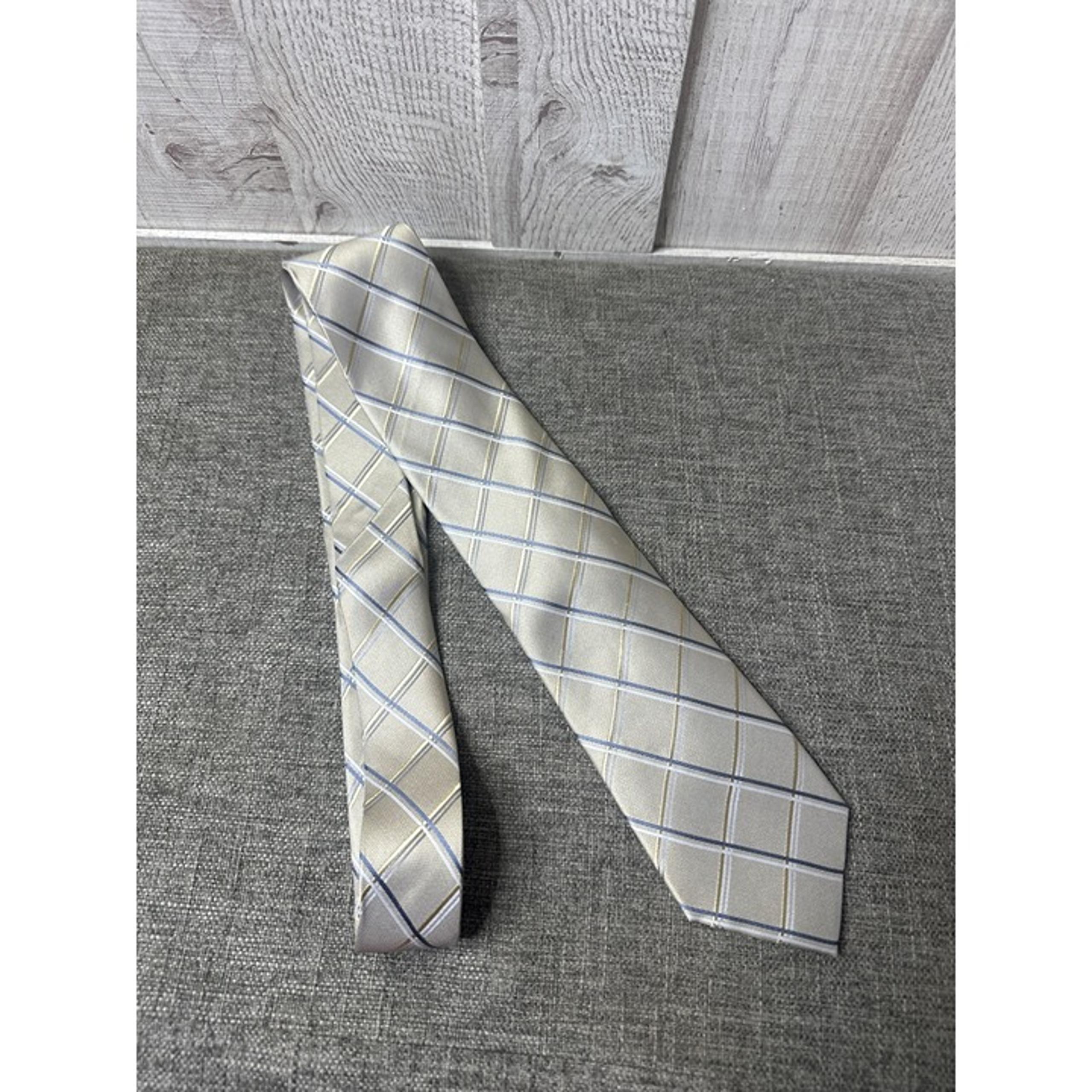 Claiborne Mens Beige & Blue Plaid 100% Silk Neck Tie Formal Suit Work