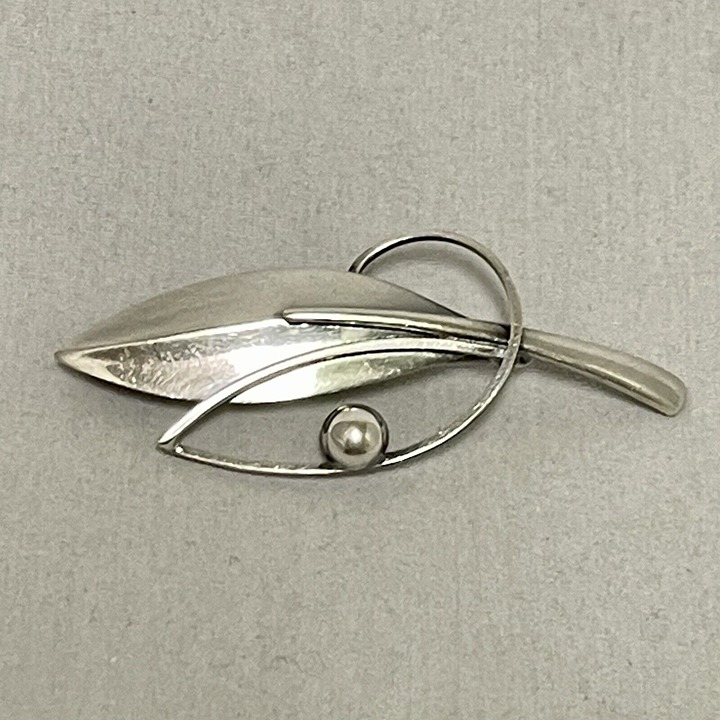 Kupittaan Kulta Finland Sterling Silver Modernist Stylized Leaf Brooch Signed